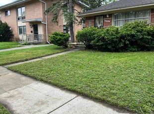 Robin K.'s Lawn Maintenance service result