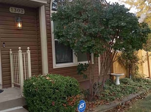Bush Trimming by Lance Reynolds for Franklin C. in Kansas City, MO