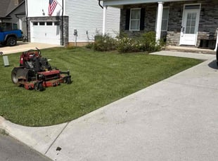 Amanda z.'s Lawn Service service result