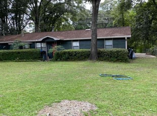 Bush Trimming by Queanesia Nelloms for Matt F. in Tallahassee, FL