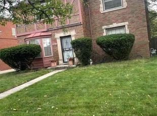 Bush Trimming by Otis Sanders for James M. in Detroit, MI