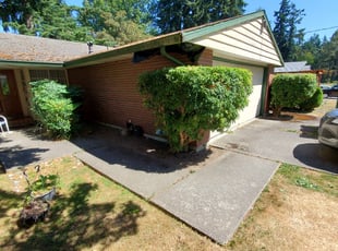 Bush Trimming by Coben Varland for Katherine P. in Redmond, WA
