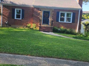 Lakendra W.'s Lawn Maintenance service result