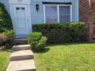 Bush Trimming by Rose Valle for Kamil M. in Woodbridge, VA