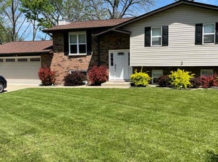Daphanie W.'s Lawn Mowing service result