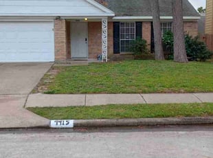 Lisa S.'s Lawn Maintenance service result
