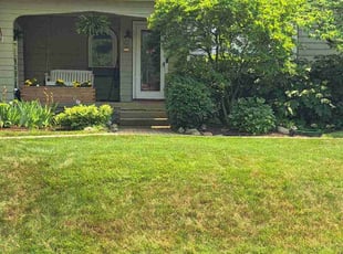 Bush Trimming by Michael Martin for John L. in Columbus, OH