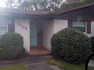 Bush Trimming by Sean Hearndon for Victoria O. in Jacksonville, FL