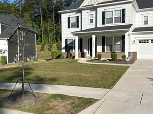 Shayla D.'s Grass Cutting service result