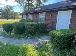Bush Trimming by Herschell Bradley for Malik T. in Tallahassee, FL