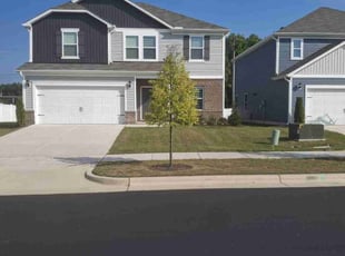 Myia R.'s Lawn Mowing service result