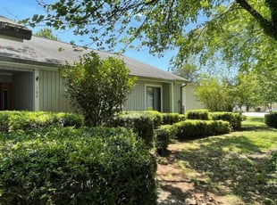 Bush Trimming by Jarvis Hambrick for Richard H. in Greer, SC