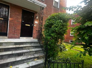 Bush Trimming by Caree Keith for LaToya G. in Washington, DC