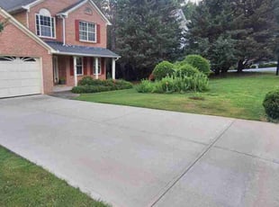 Marie k.'s Lawn Maintenance service result