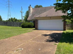 Carmen S.'s Lawn Maintenance service result
