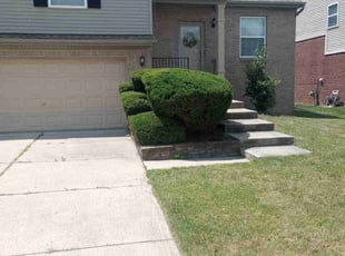 Bush Trimming by Kenyo McKinney for Roosevelt B. in Westland, MI