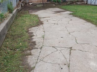 Leaf Removal by Robert Bond for Amanda M. in Omaha, NE