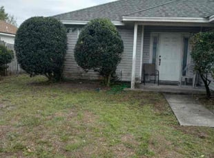 Bush Trimming by Bradly Reil for Erin W. in Ponte Vedra Beach, FL
