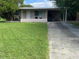 Elizabeth M.'s Lawn Maintenance service result