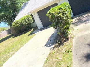 Bush Trimming by Charles Gulley for Andrew P. in Navarre, FL