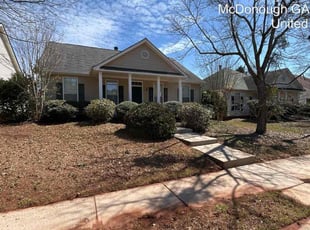 Leaf Removal by Jamie Paul for Mathew C. in McDonough, GA