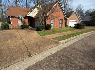 Roberta L.'s Lawn Maintenance service result