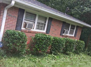 Bush Trimming by C Dubois for Joyce P. in Atlanta, GA