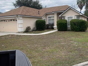 Bush Trimming by Naturallyp Bonsell jr for Tiah H. in Jacksonville, FL