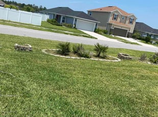 Weeding by Shaun Waters for Maria G. in Jacksonville, FL