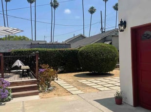 Bush Trimming by William Mendoza for Ed L. in Los Angeles, CA