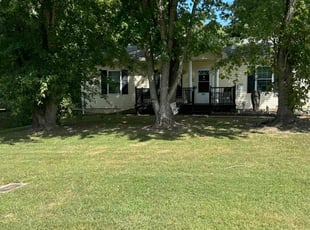 Angela M.'s Yard Cutting service result