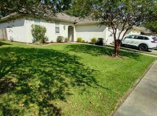 Susan T.'s Lawn Maintenance service result