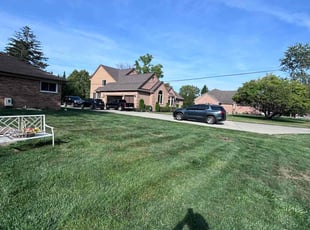 Karin A.'s Lawn Maintenance service result