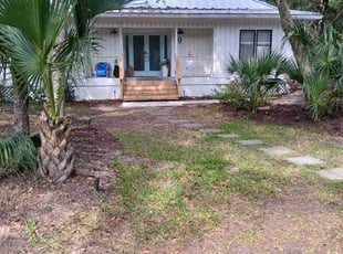 Leaf Removal by Brandon Sanders for Nolan P. in Isle of Palms, SC