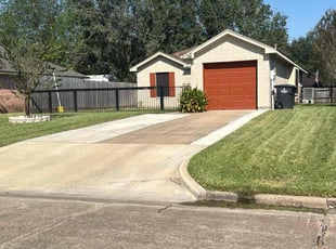 Monique J.'s Lawn Mowing Service service result