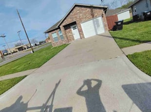 Shanita J.'s Lawn Maintenance service result