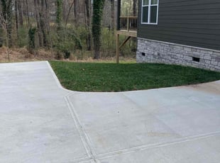 Stefanie m.'s Lawn Mowing Service service result