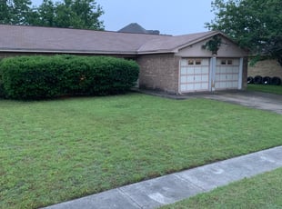 Bush Trimming by Danny Cavazos for Tom or Pam H. in Saginaw, TX