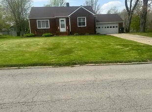 Zakiya M.'s Lawn Mowing Service service result
