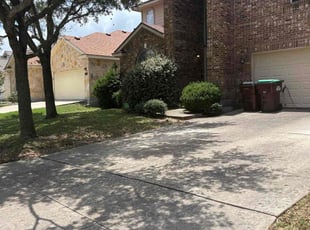 Bush Trimming by Marwan Qashou for Miriam L. in San Antonio, TX