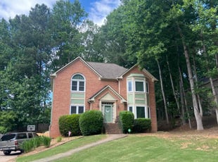 Bush Trimming by Zemery Woodruff for Tyrone T. in Kennesaw, GA