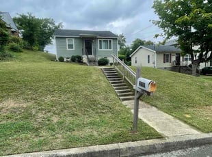 Kelly M.'s Yard Cutting service result