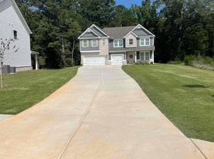 Lisa H.'s Lawn Mowing service result
