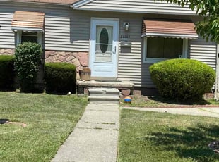 Bush Trimming by David Brooks for Kim W. in Inkster, MI
