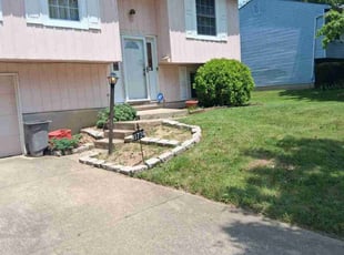 Bush Trimming by Mitchell Johnson for Cassaundra R. in Cincinnati, OH