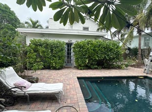 Bush Trimming by Mark Luke for Jennifer M. in Bradenton, FL