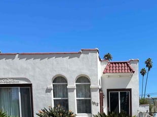Bush Trimming by William Mendoza for Ed L. in Los Angeles, CA