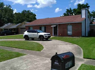 Weeding by Marquase Caldwell for Treona S. in Shreveport, LA