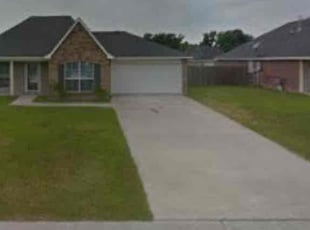 Weeding by Darynnette Roldan for Richard D. in Darrow, LA