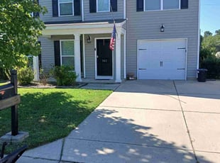Cindy M.'s Lawn Maintenance service result